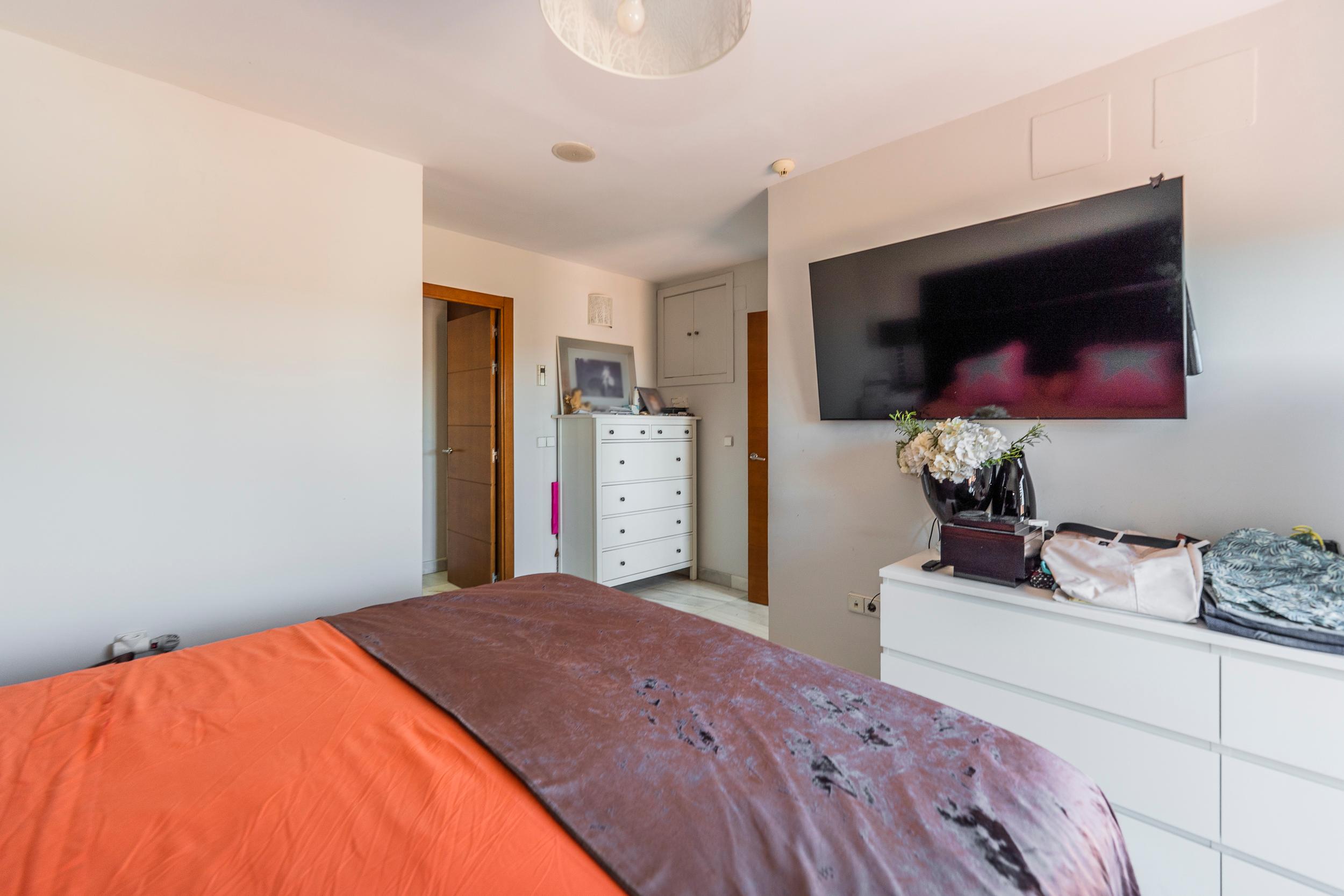 Chalet adosado en venta - Gutiérrez Canales,  junto a Clínica Universitaria Navarra  - 16