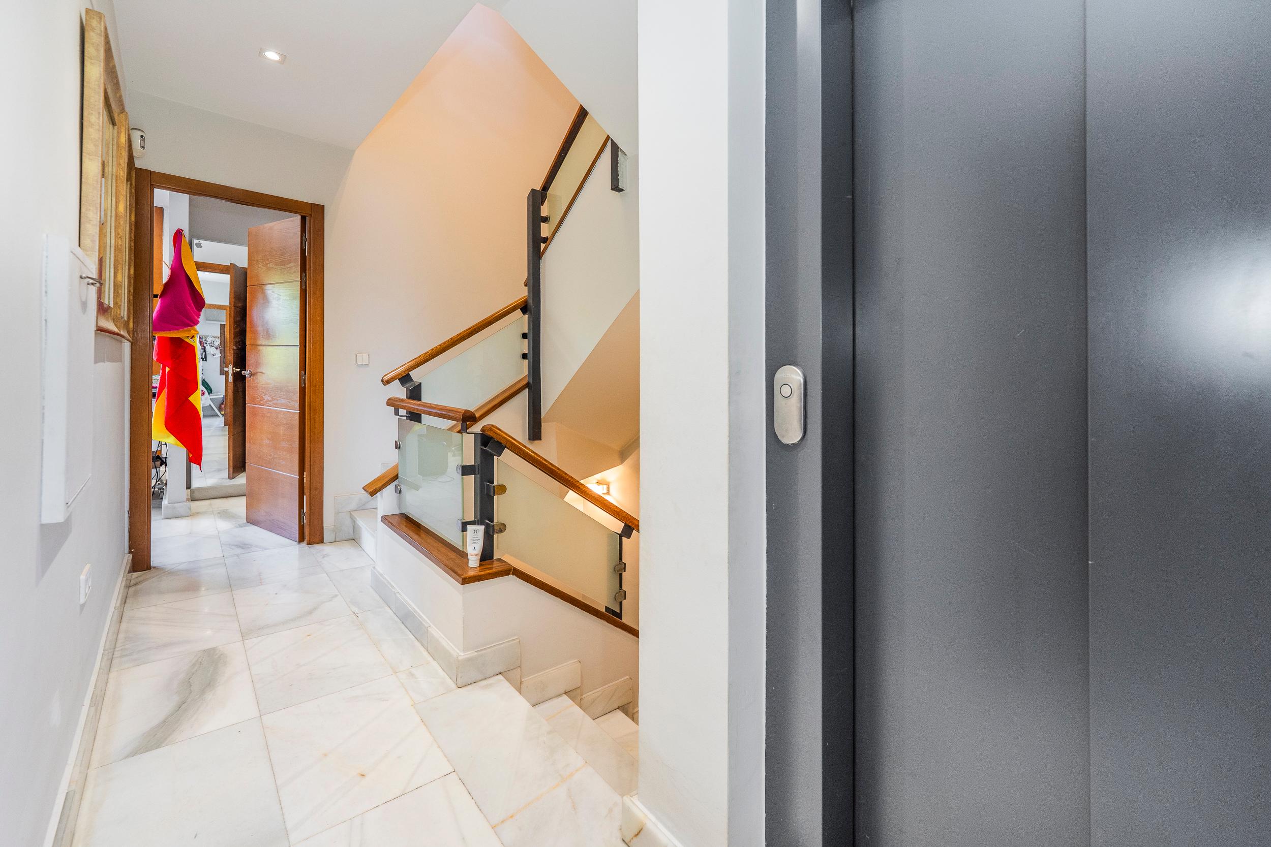 Chalet adosado en venta - Gutiérrez Canales,  junto a Clínica Universitaria Navarra  - 23