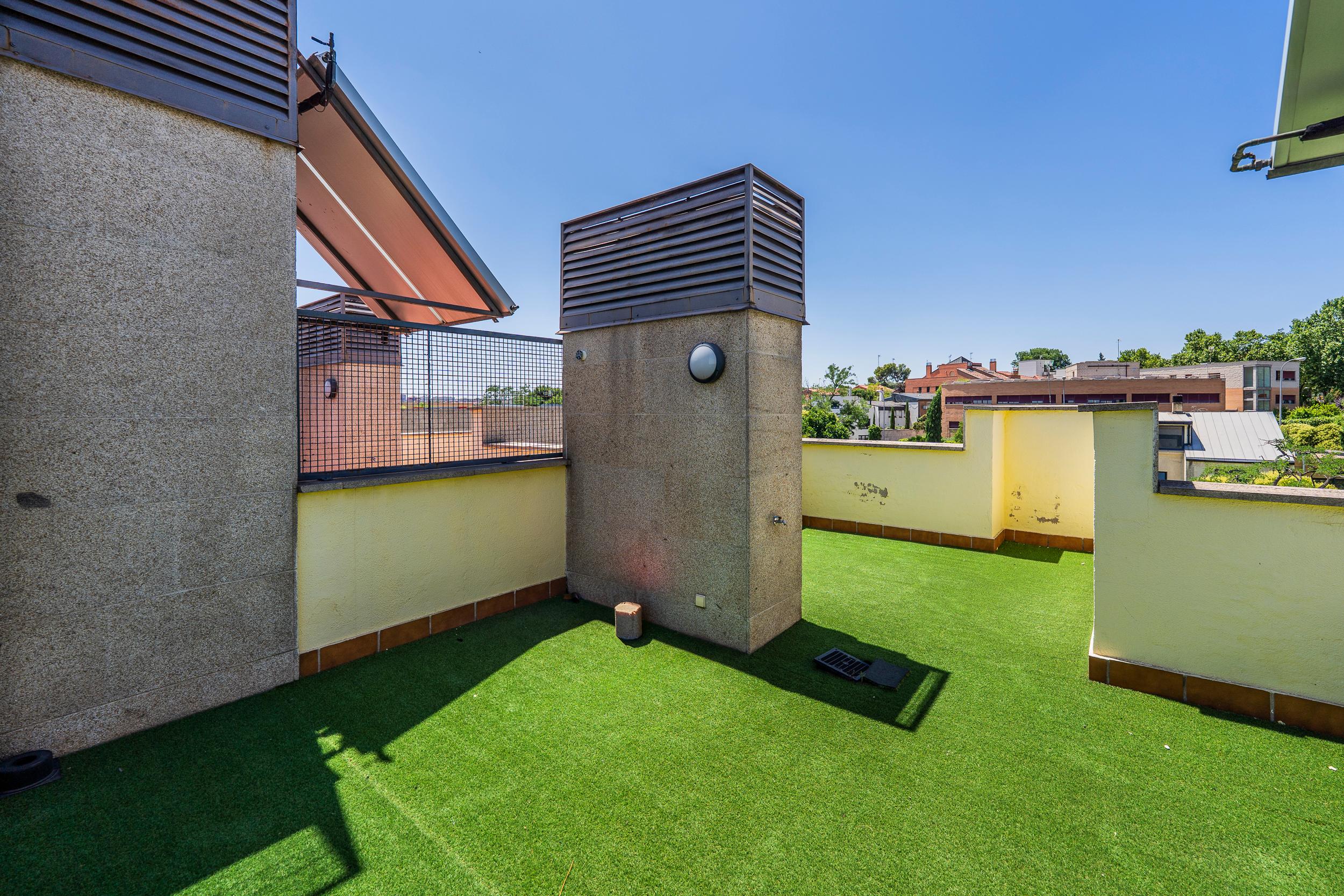 Chalet adosado en venta - Gutiérrez Canales,  junto a Clínica Universitaria Navarra  - 27