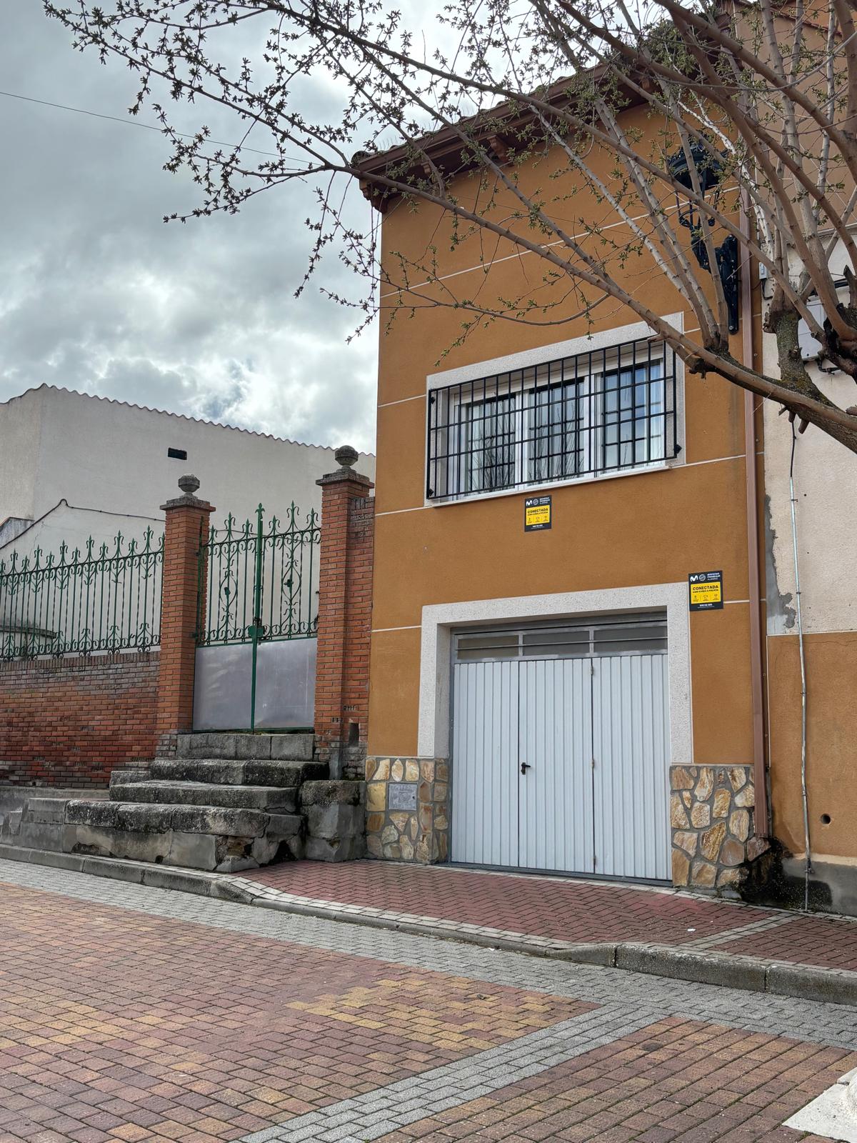 Bar y Casa de Obras en venta - Cuenca  - 2