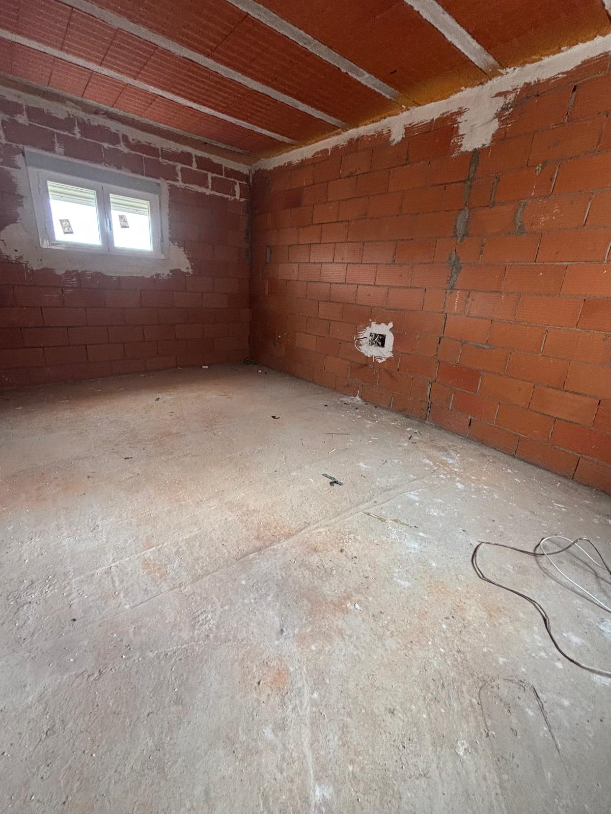 Bar y Casa de Obras en venta - Cuenca  - 8