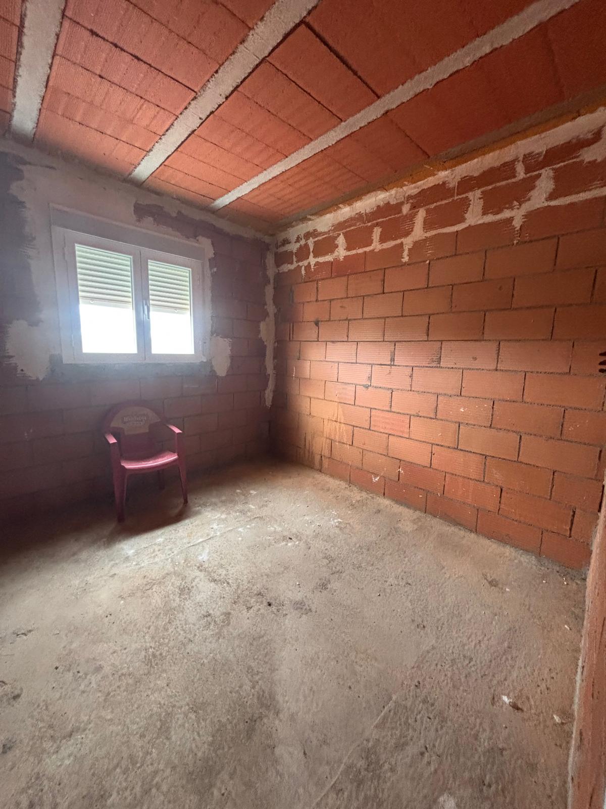 Bar y Casa de Obras en venta - Cuenca  - 6