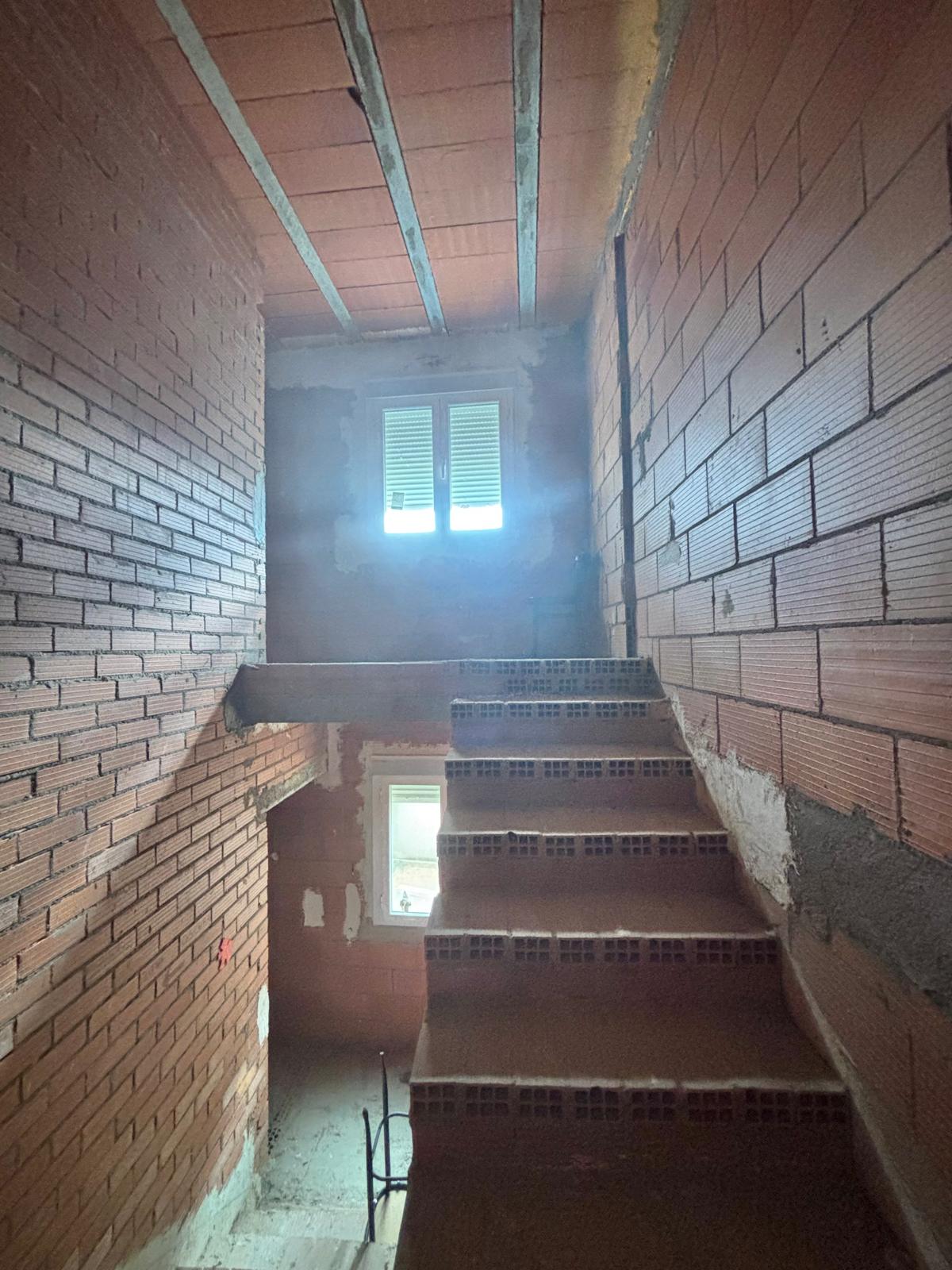 Bar y Casa de Obras en venta - Cuenca  - 5