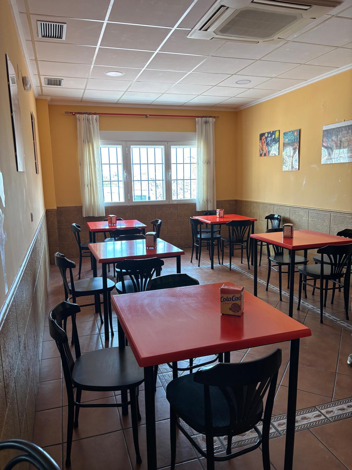 Bar y Casa de Obras en venta - Cuenca  - 4