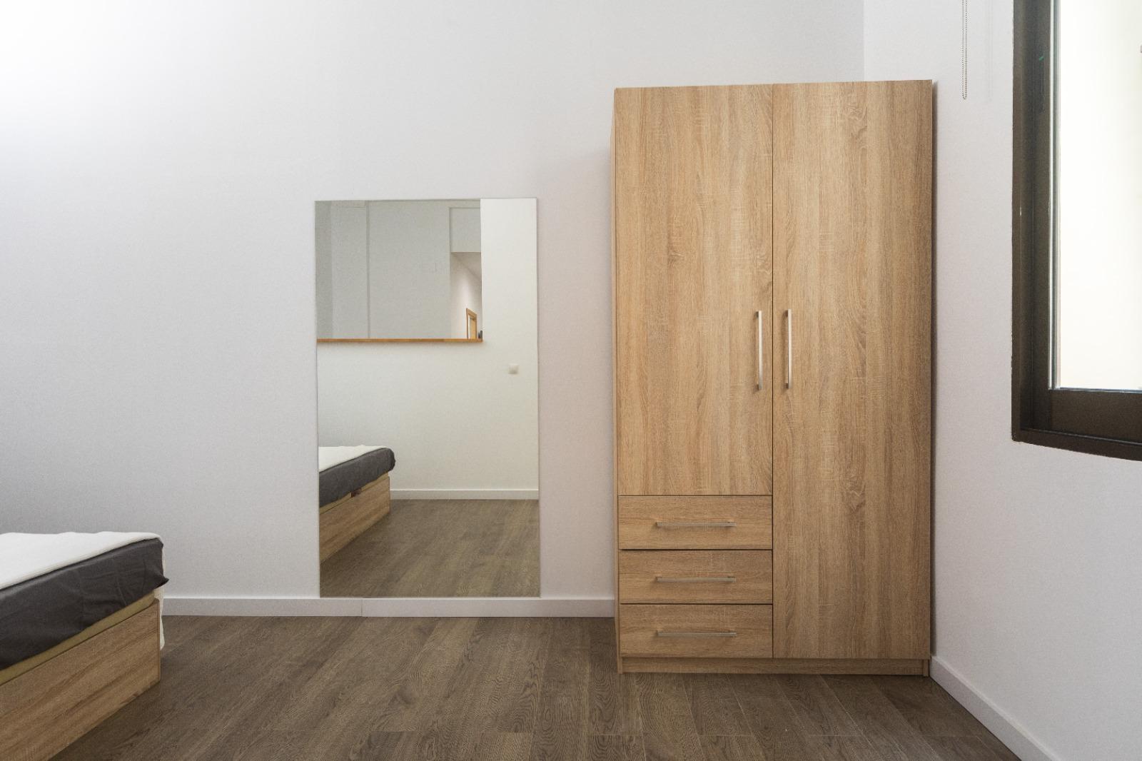 Estudios en Venta - Valencia  - 7