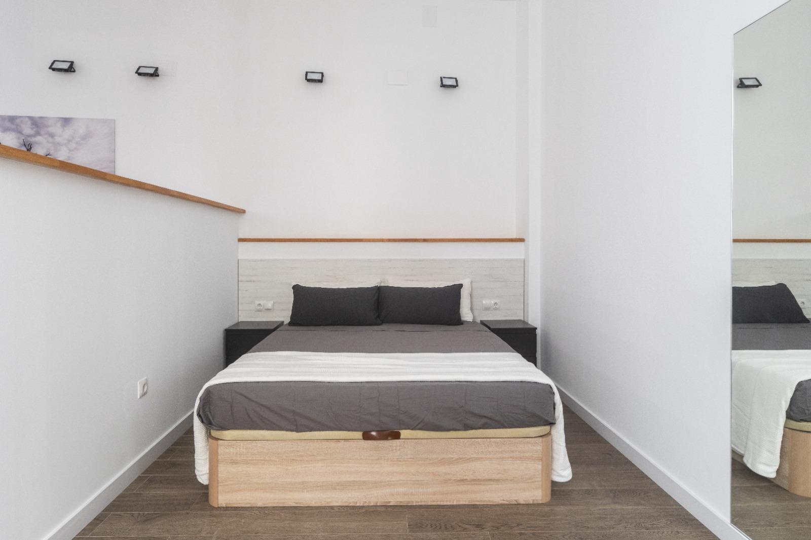 Estudios en Venta - Valencia  - 1