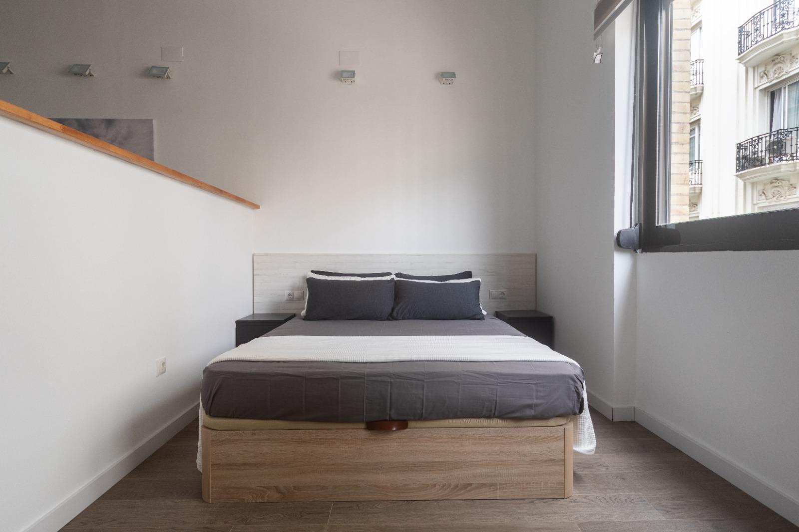 Estudios en Venta - Valencia  - 23