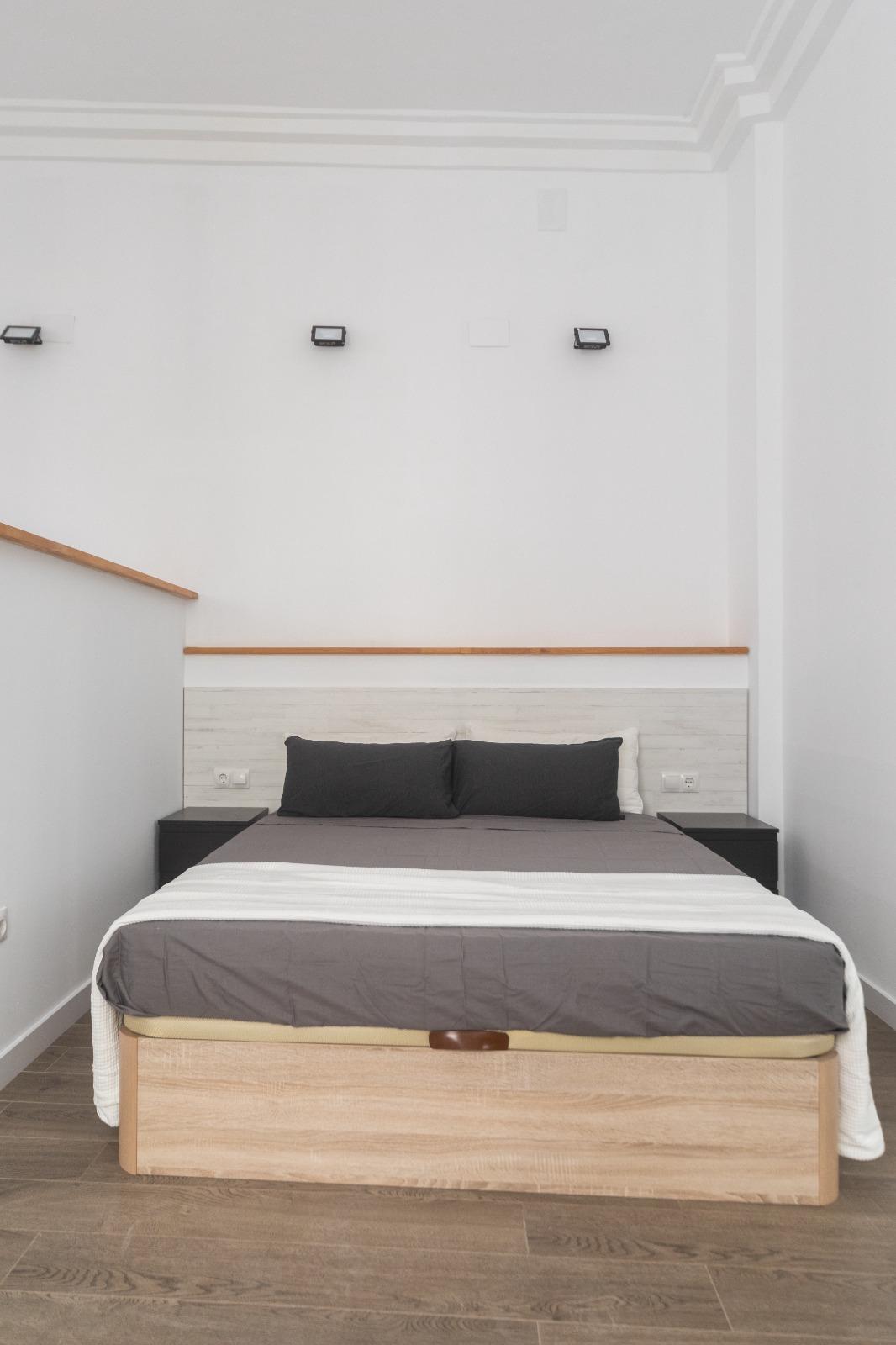 Estudios en Venta - Valencia  - 29