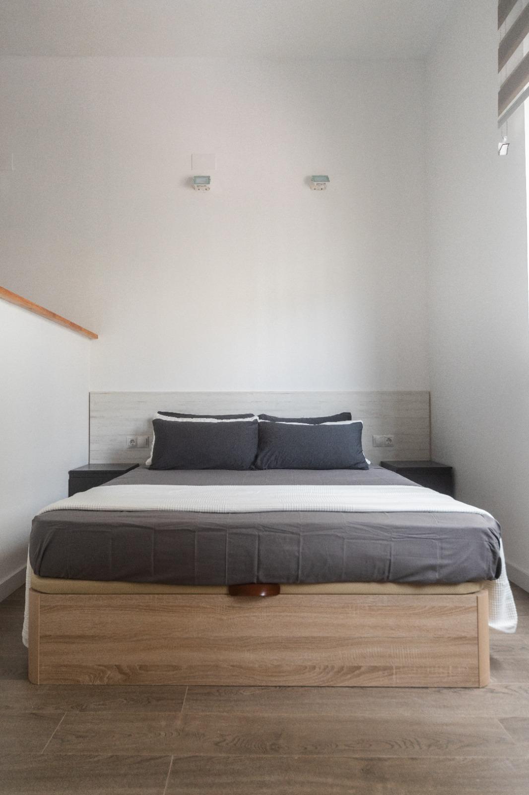 Estudios en Venta - Valencia  - 21