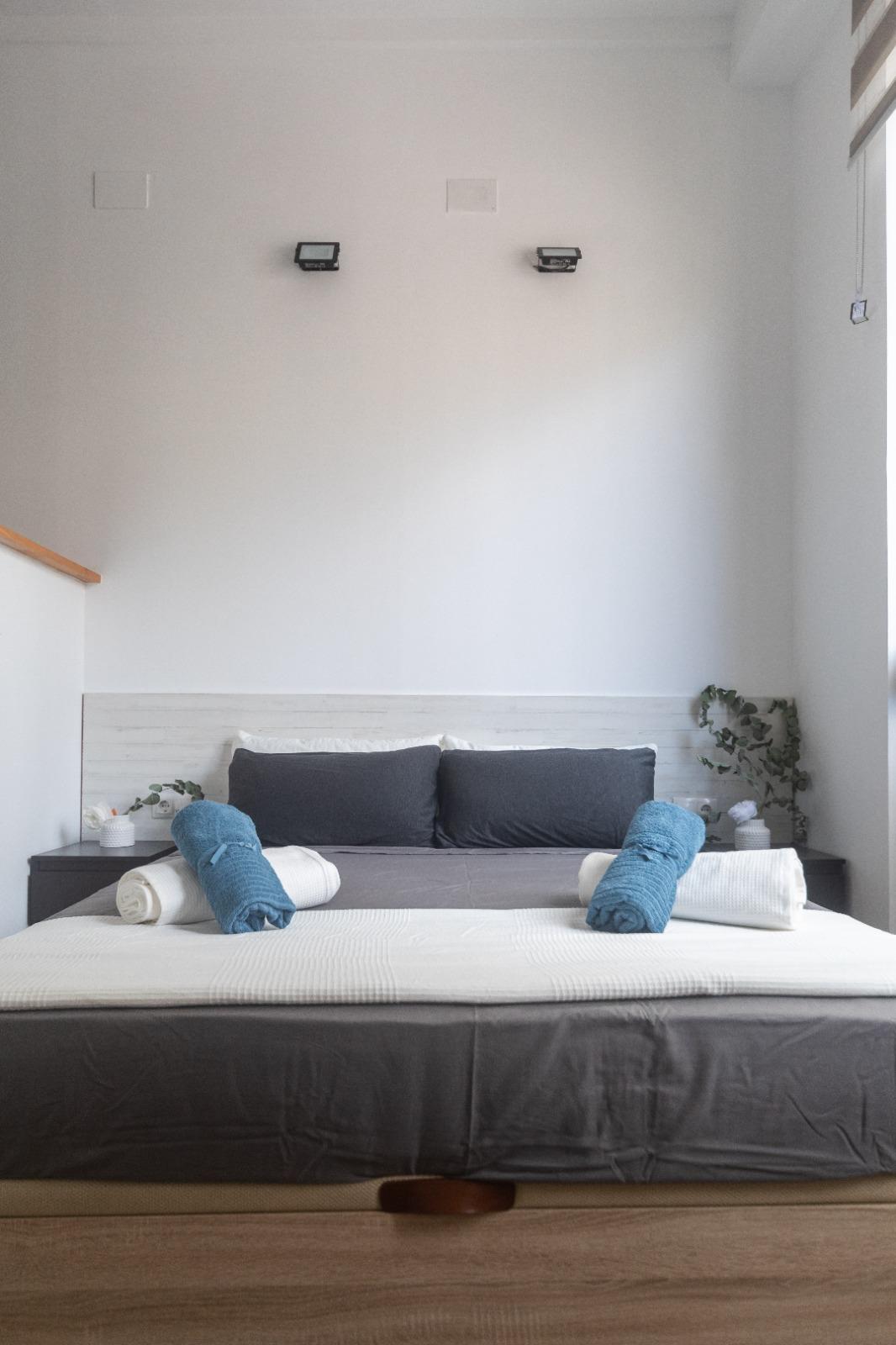 Estudios en Venta - Valencia  - 35