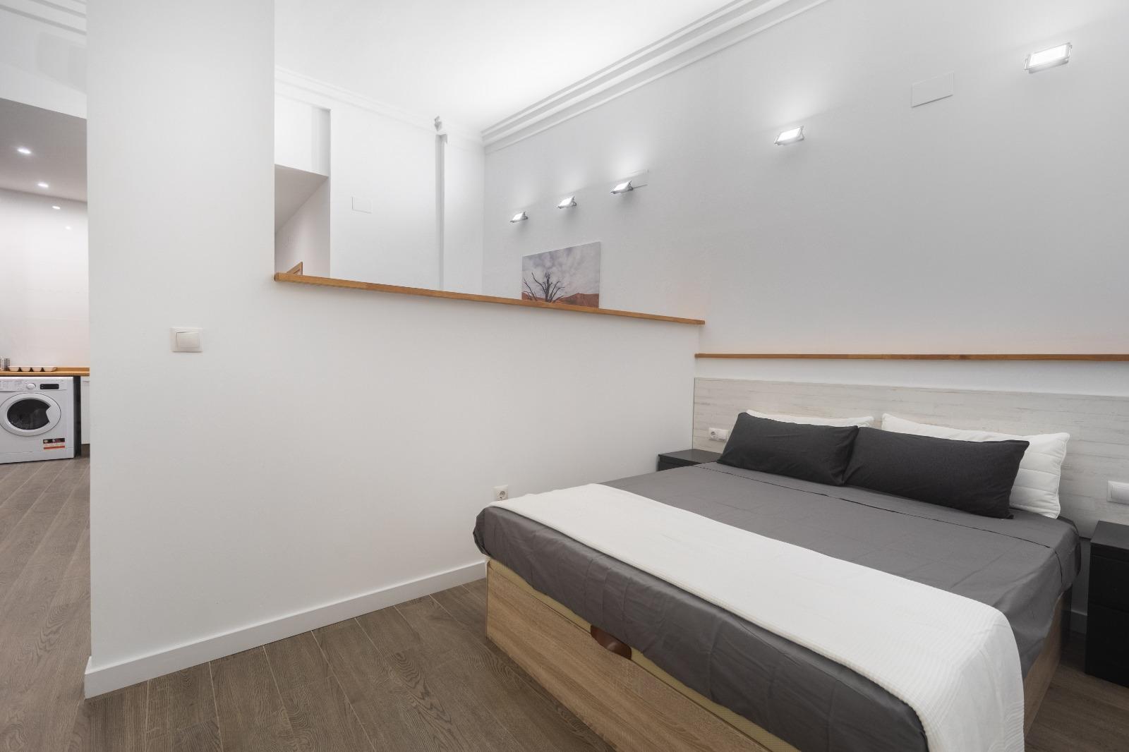 Estudios en Venta - Valencia  - 11