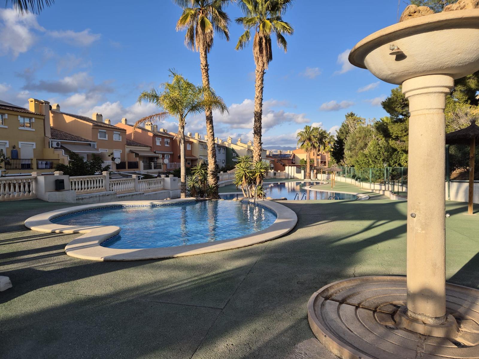 Chalet en venta en Mutxamel, Alicante - 1