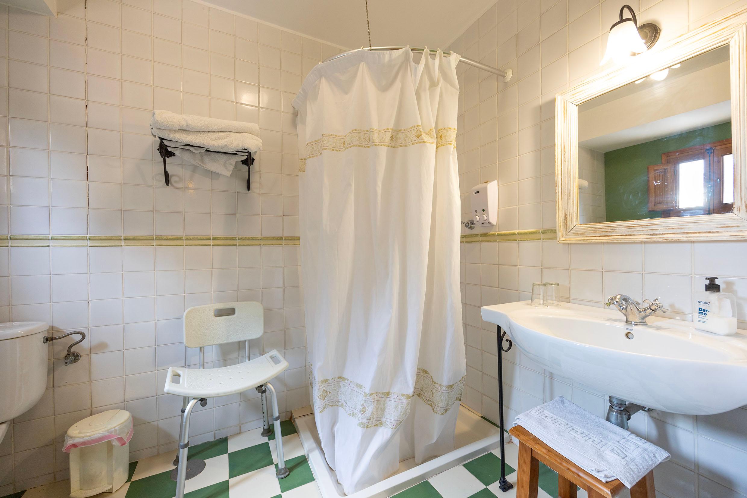 ¡Aquí Cabemos Todos! 21 Dormitorios Y 18 Baños - 23