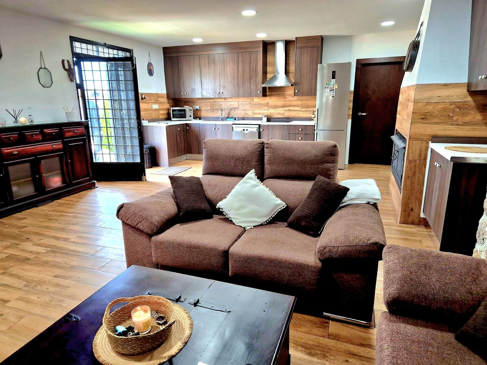 Finca exclusiva de alto nivel con dos viviendas, piscina privada y gran parcela cerca de la costa - 16