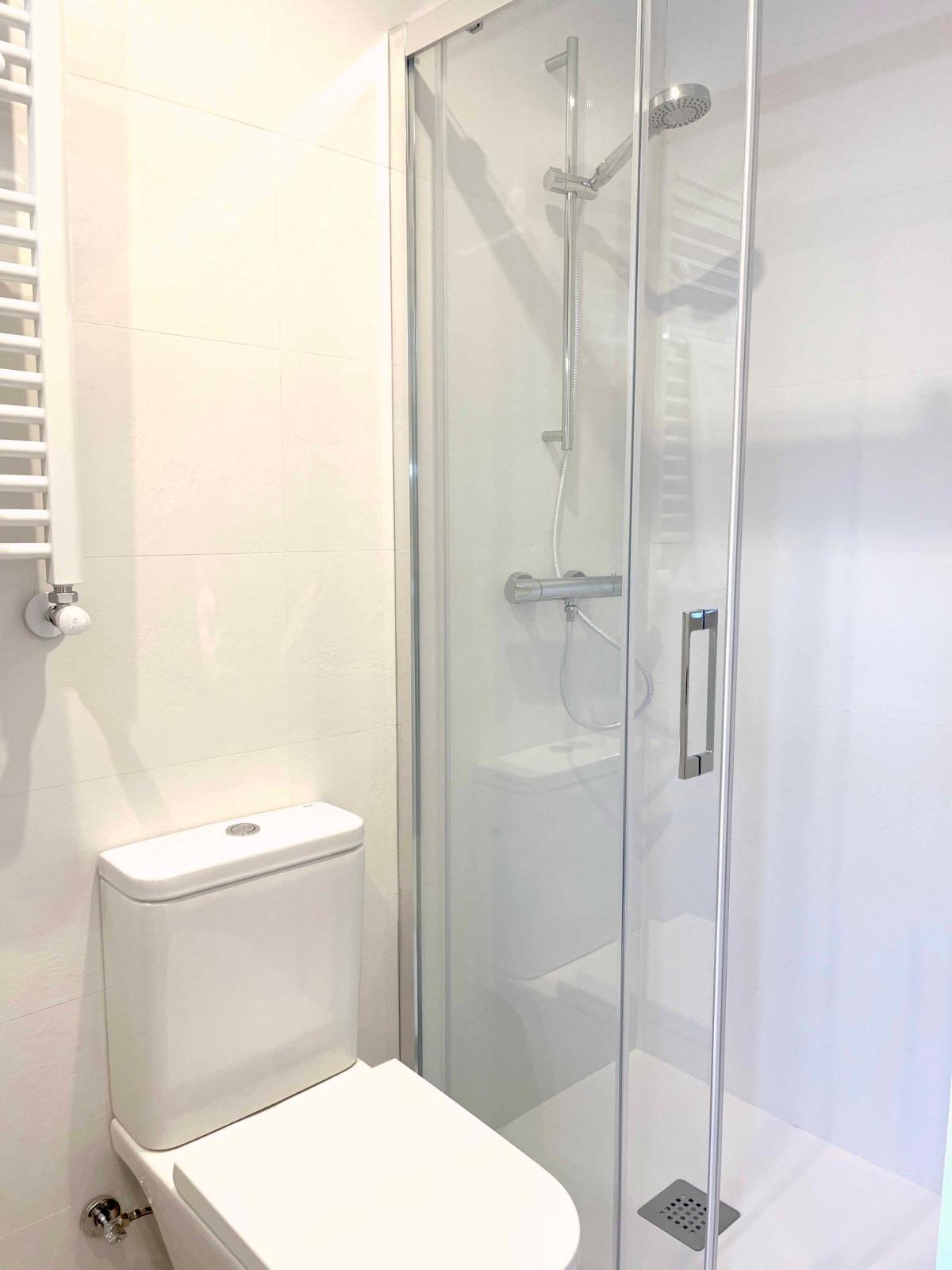 Venta de excllusivo ático reformado - Calle Drácena, Madrid  - 12