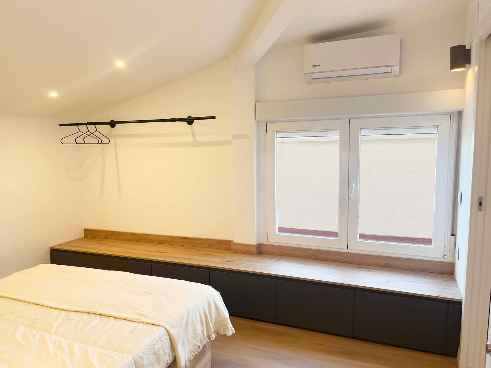 Venta de excllusivo ático reformado - Calle Drácena, Madrid  - 9