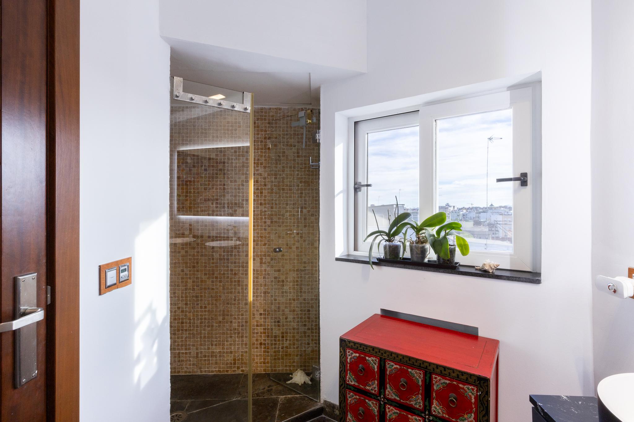 Ático en Alquiler - València  - 25