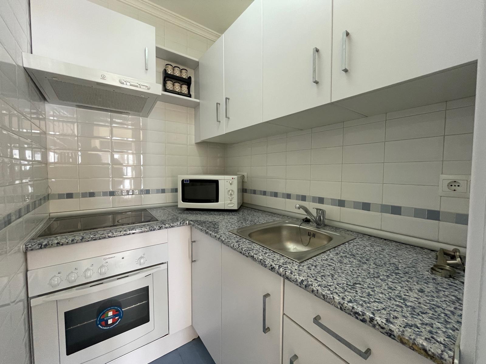 Piso en venta - Paseo Marítimo Ciudad De Melilla - 8