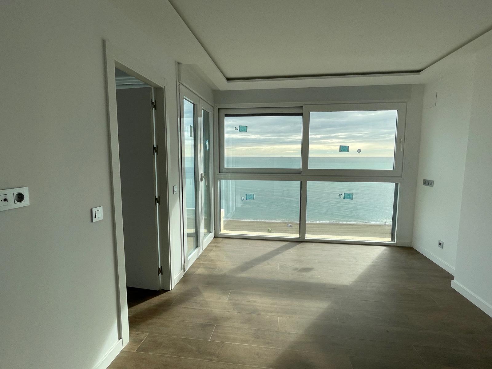 Piso En Venta - Primera Línea De Playa, Málaga - 4