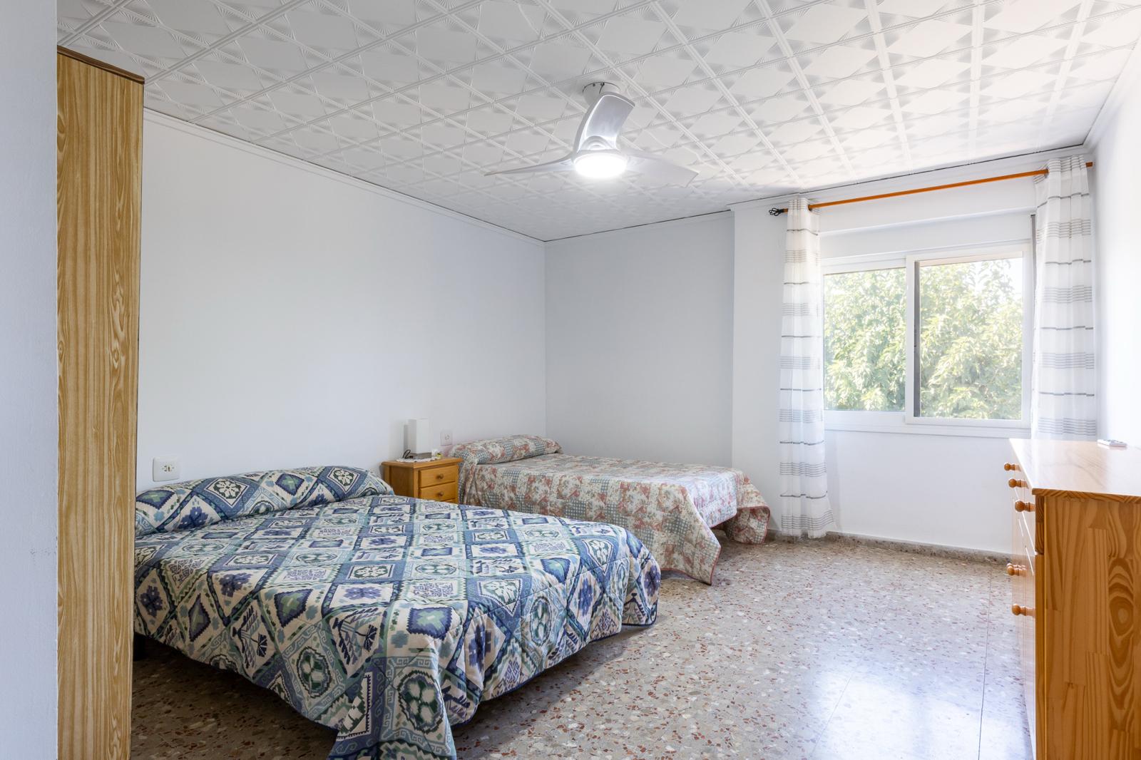 Vivienda en primera planta con piscina privada y gran parcela – Playa de Gandía (L’Ahuir)  - 4