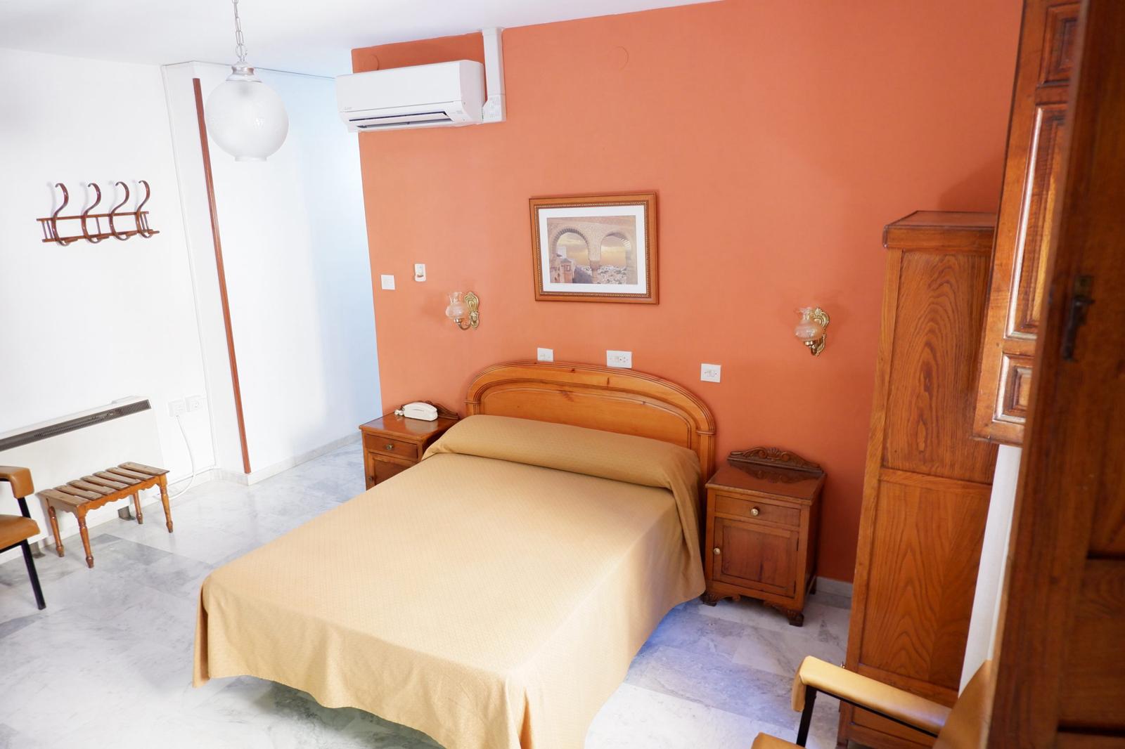 Venta hotel - Granada - 12