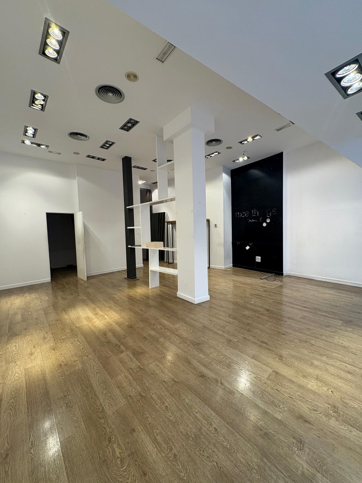 Exclusivo local comercial - Málaga, Centro Histórico  - 4