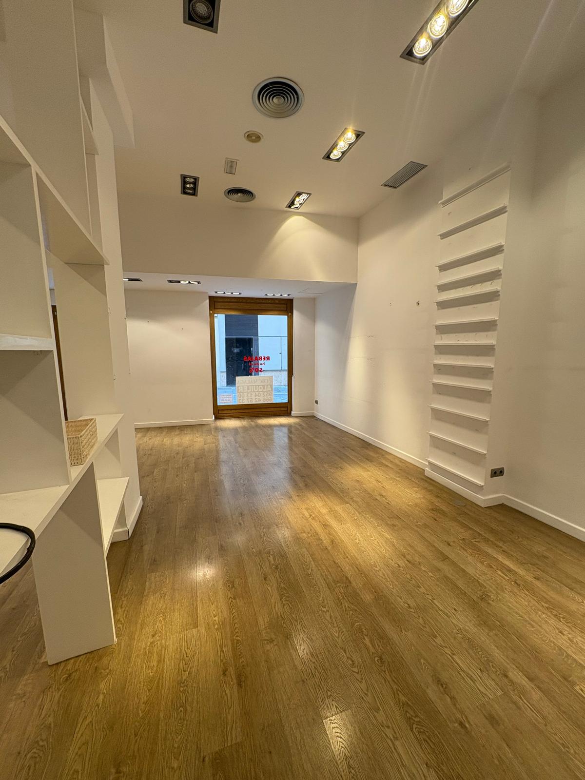 Exclusivo local comercial - Málaga, Centro Histórico  - 1