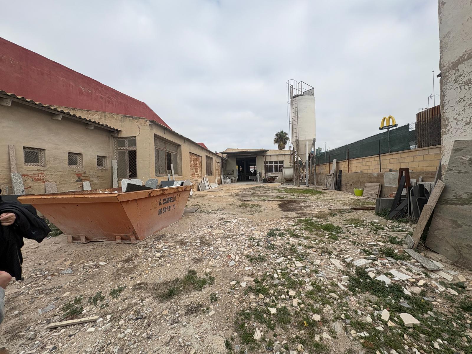 Nave Industrial y Terreno en Venta - Santa Pola  - 11