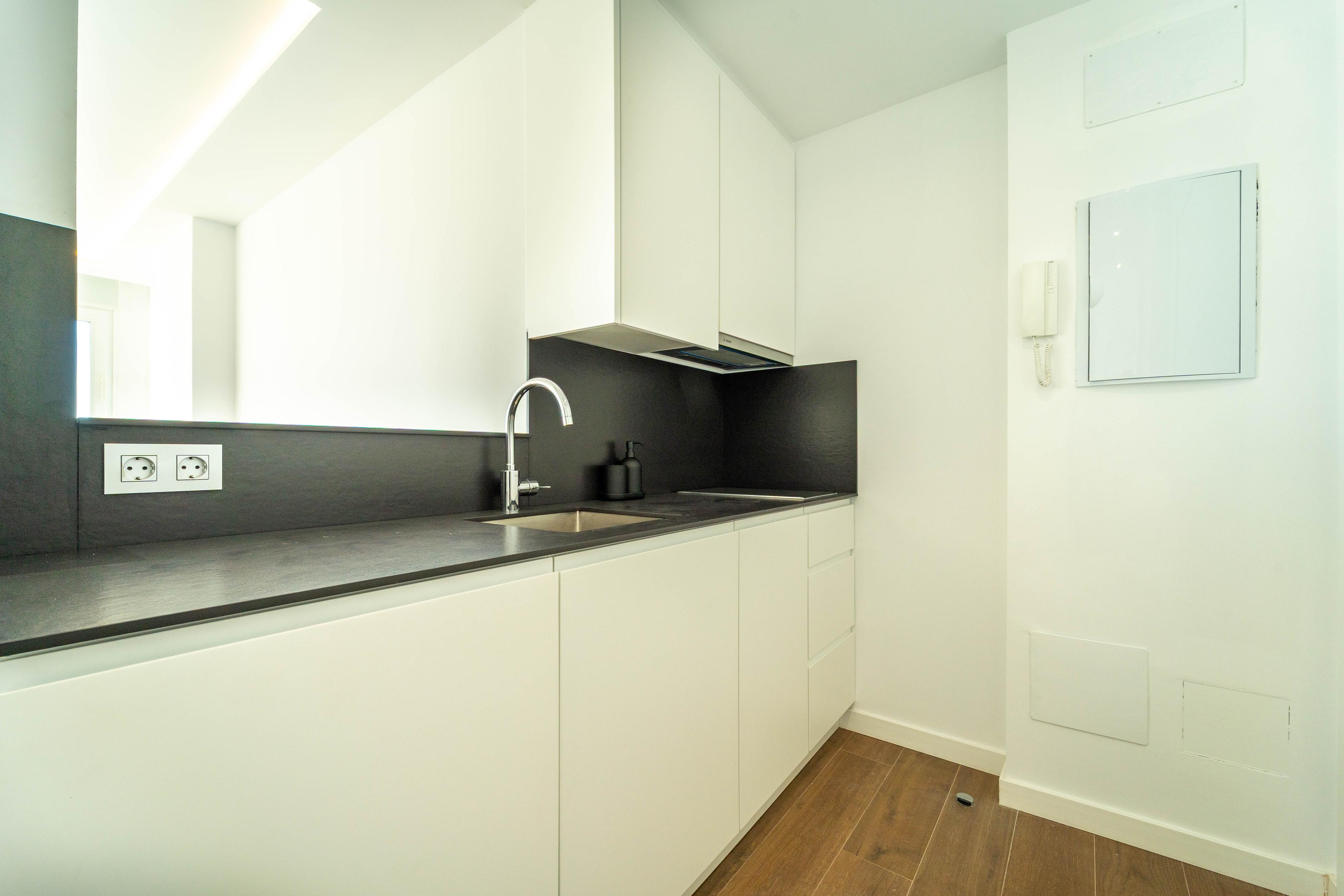 Piso En Venta - Primera Línea De Playa, Málaga - 11