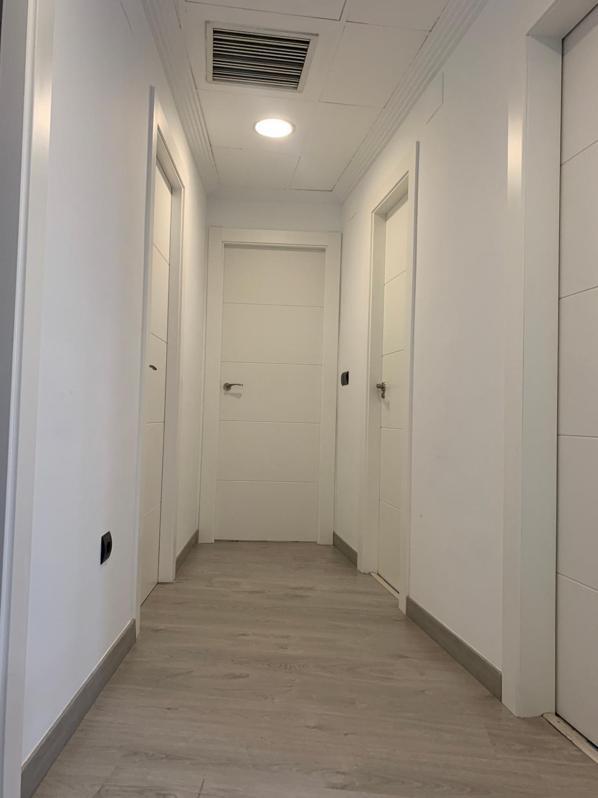 Local Comercial Dúplex De 72 m2 En PAU 2 - 7