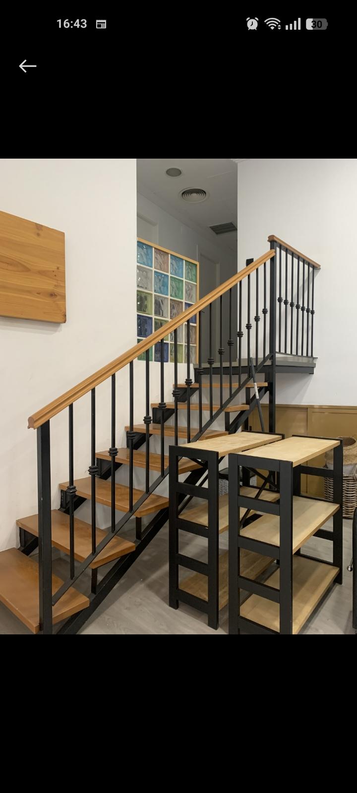 Local Comercial Dúplex De 72 m2 En PAU 2 - 2