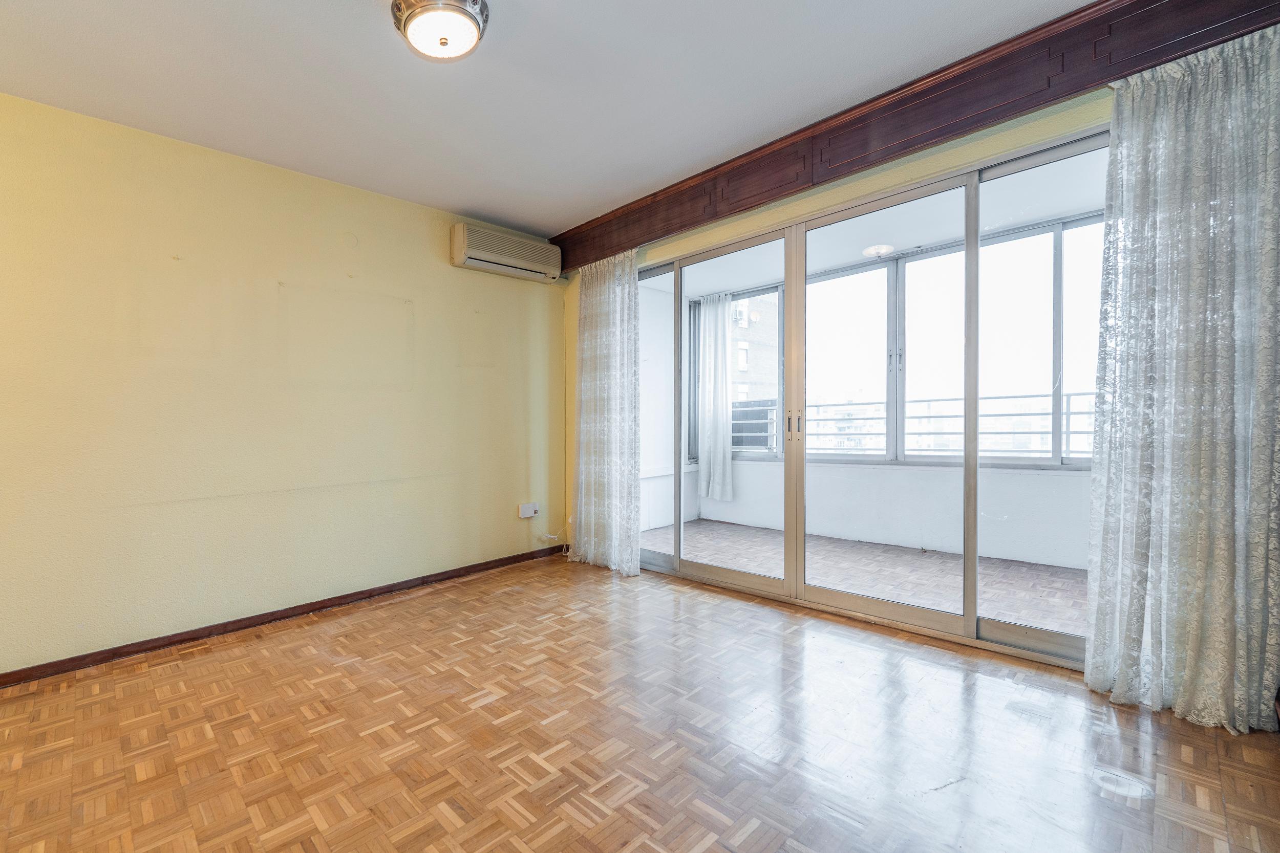 Piso en venta – Moratalaz - 1