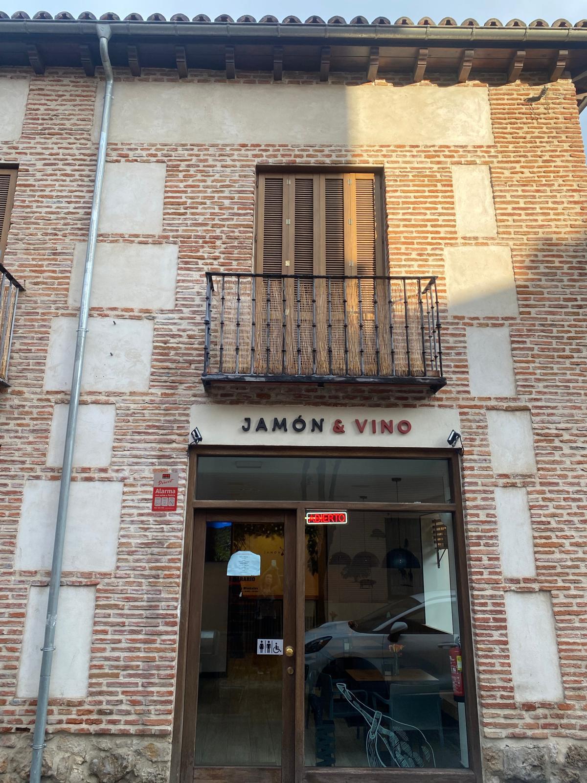 Se Traspasa Local comercial En Pleno Casco histórico De Alcalá De henares  75  Mtrs2 - 13