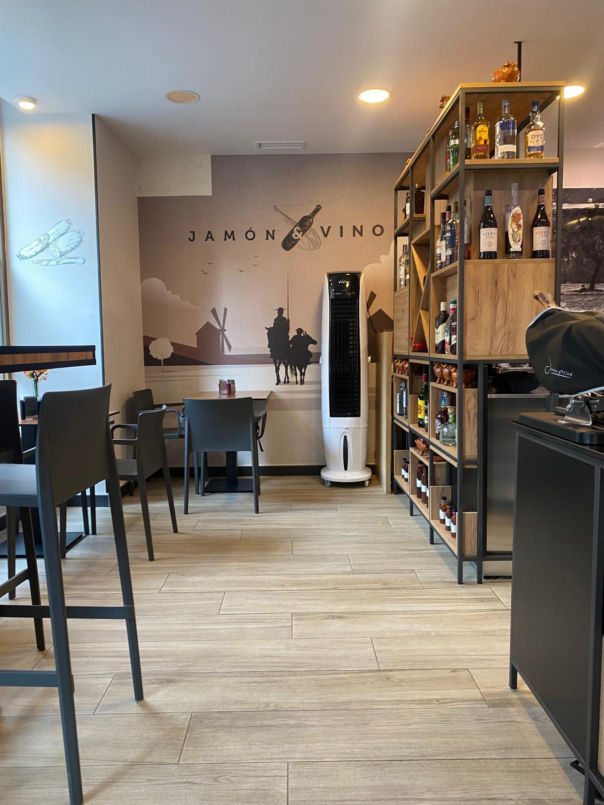 Se Traspasa Local comercial En Pleno Casco histórico De Alcalá De henares  75  Mtrs2 - 7