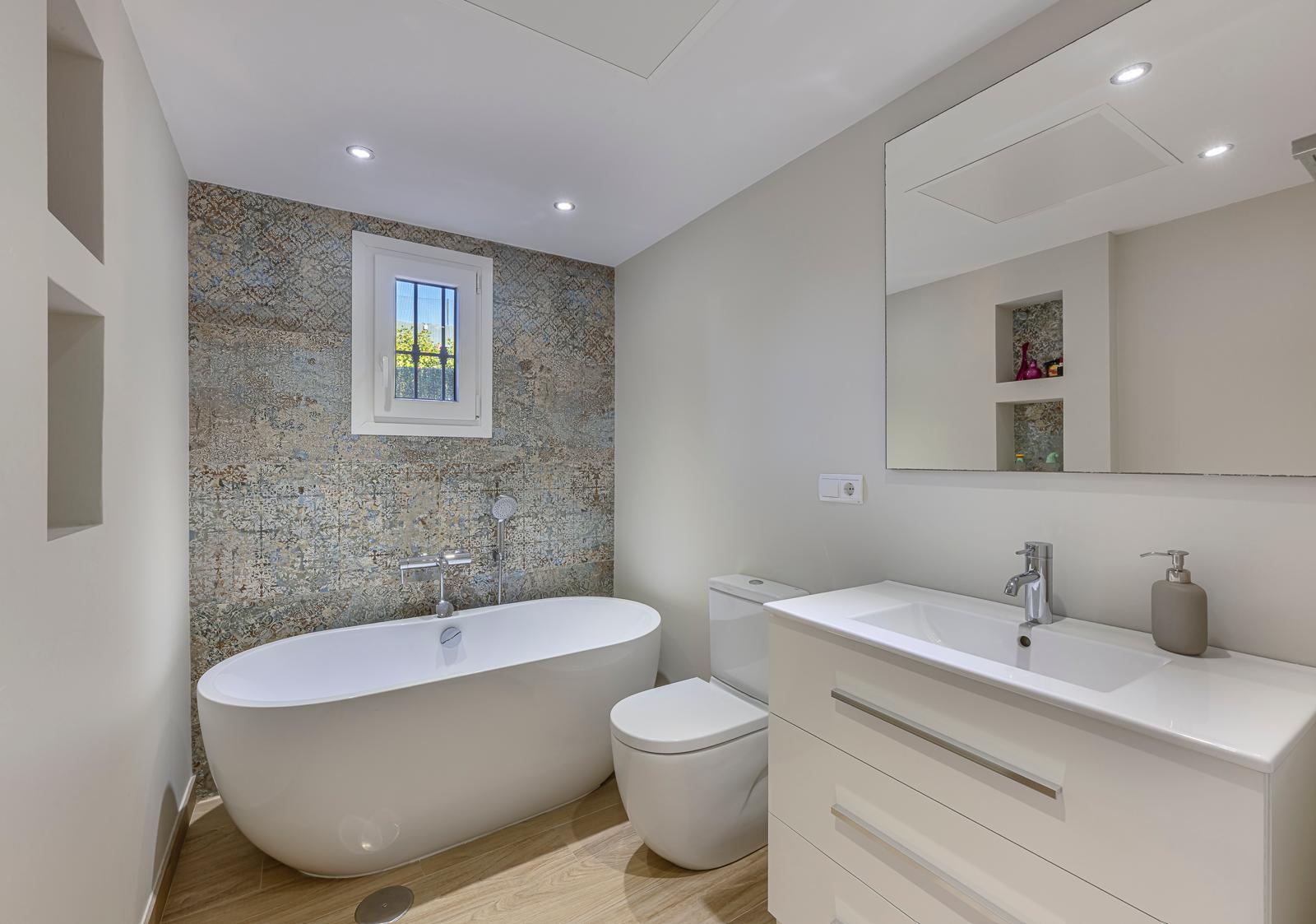 Impecable bajo reformado con 2 dormitorios, 2 baños y terraza de 122 m² – Selwo / Nueva Milla de Oro/ ESTEPONA - 28