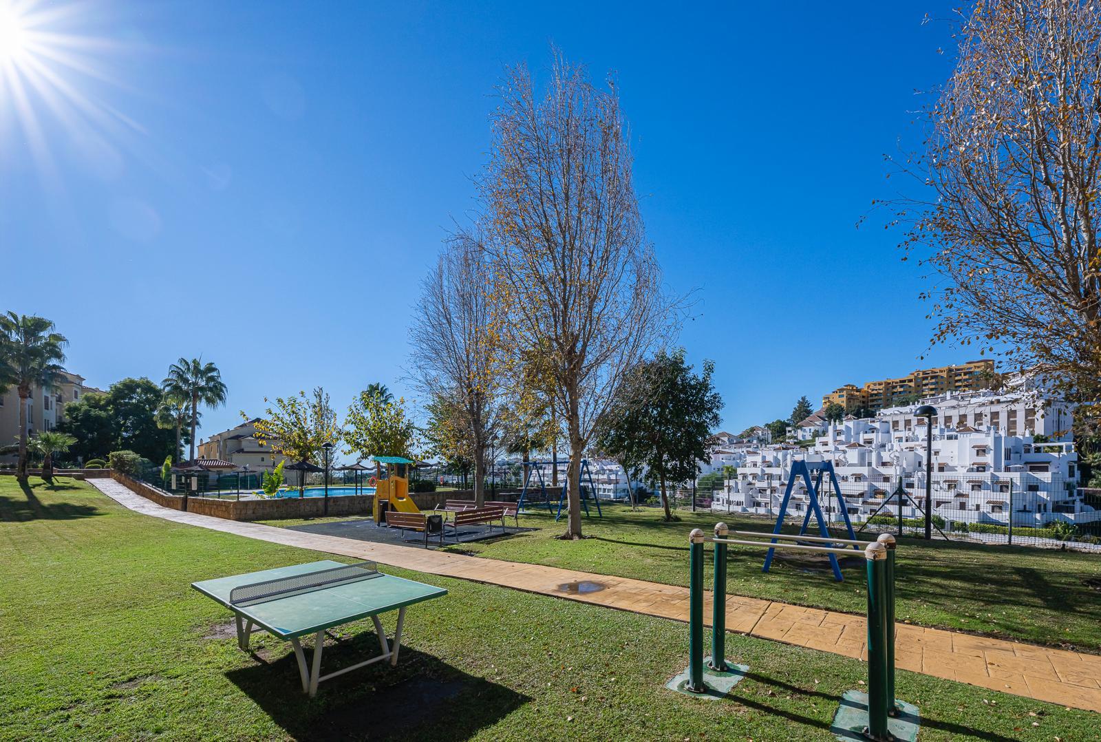 Impecable bajo reformado con 2 dormitorios, 2 baños y terraza de 122 m² – Selwo / Nueva Milla de Oro/ ESTEPONA - 6