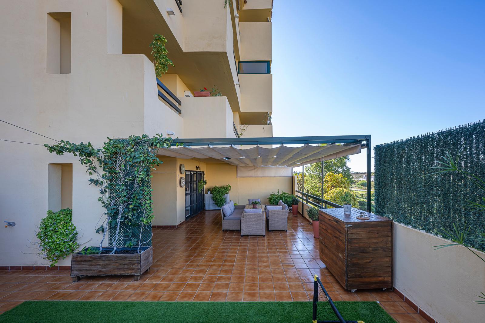 Impecable bajo reformado con 2 dormitorios, 2 baños y terraza de 122 m² – Selwo / Nueva Milla de Oro/ ESTEPONA - 16