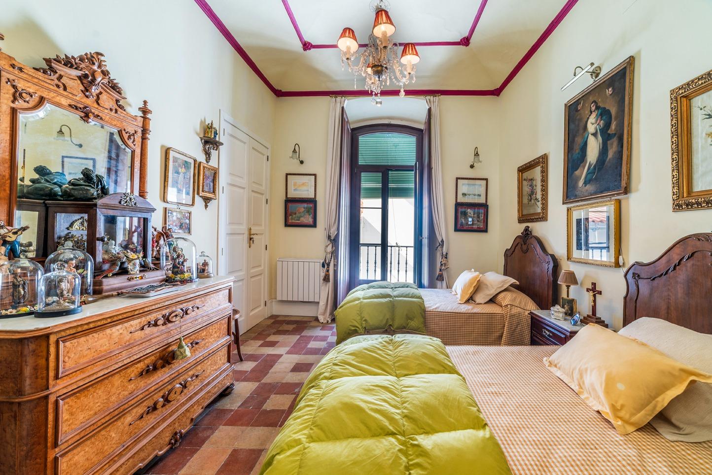 EXCLUSIVA CASA SEÑORIAL CON PATIO EN EL CENTRO DE LLERENA, BADAJOZ - 36