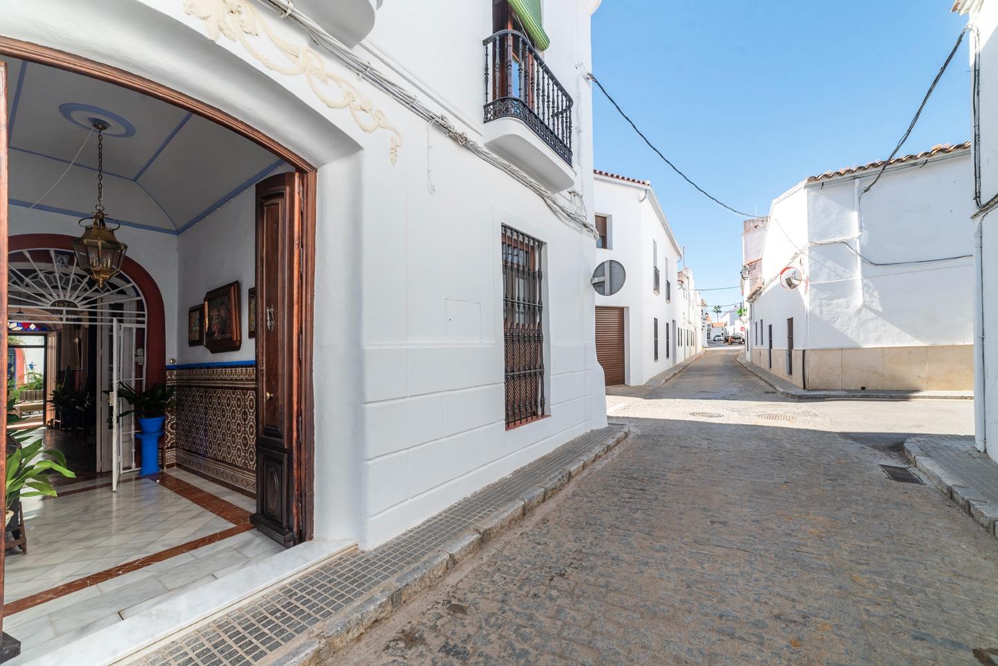 EXCLUSIVA CASA SEÑORIAL CON PATIO EN EL CENTRO DE LLERENA, BADAJOZ - 65