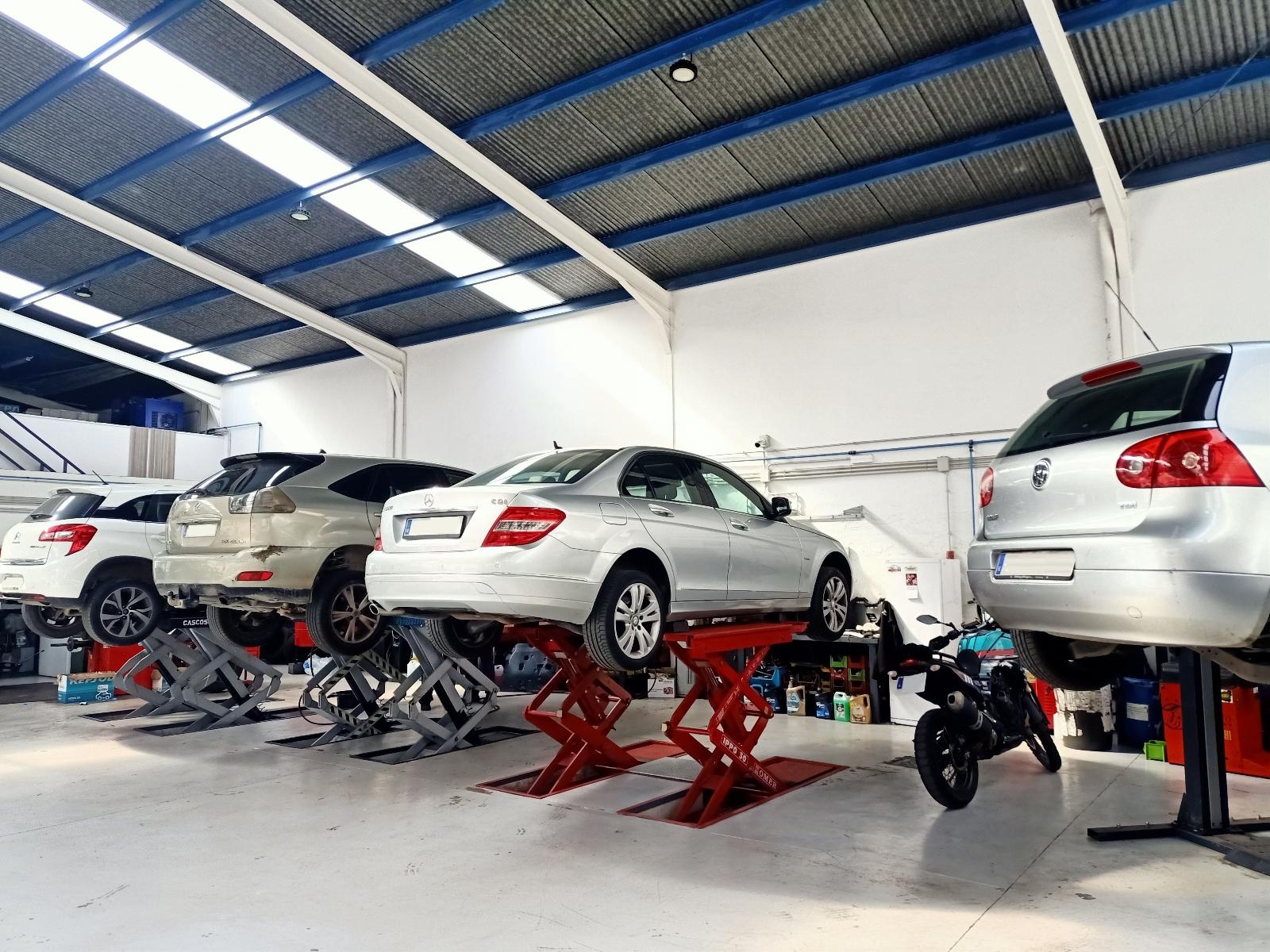 TRASPASO TALLER MECÁNICO EN FUNCIONAMIENTO –  EL PALO (MÁLAGA) - 5