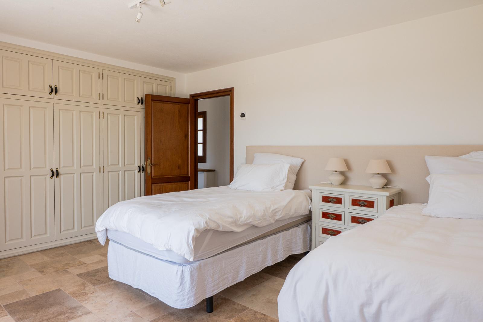 Casa en venta - Ibiza  - 28