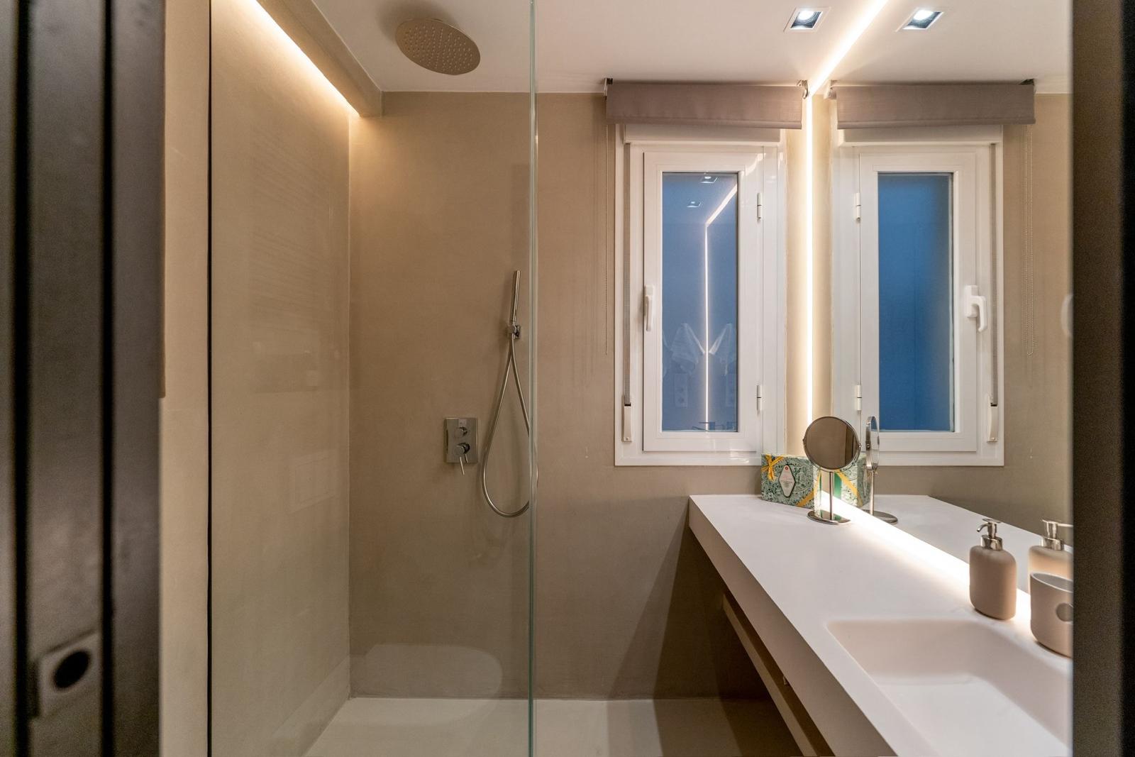 Piso en Venta en C. de Antonio Acuña - 19