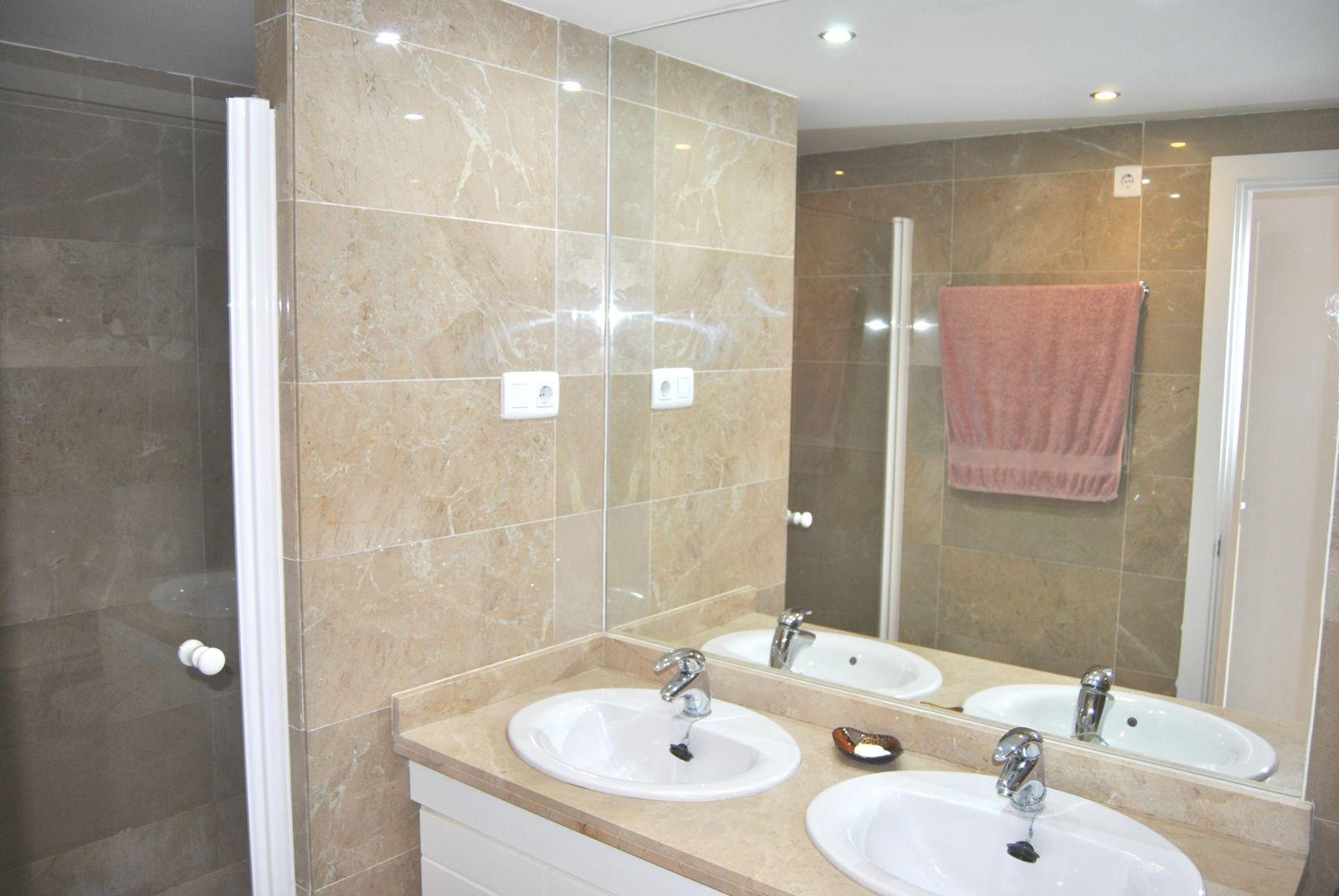 Piso en Venta - Benalmádena - 38