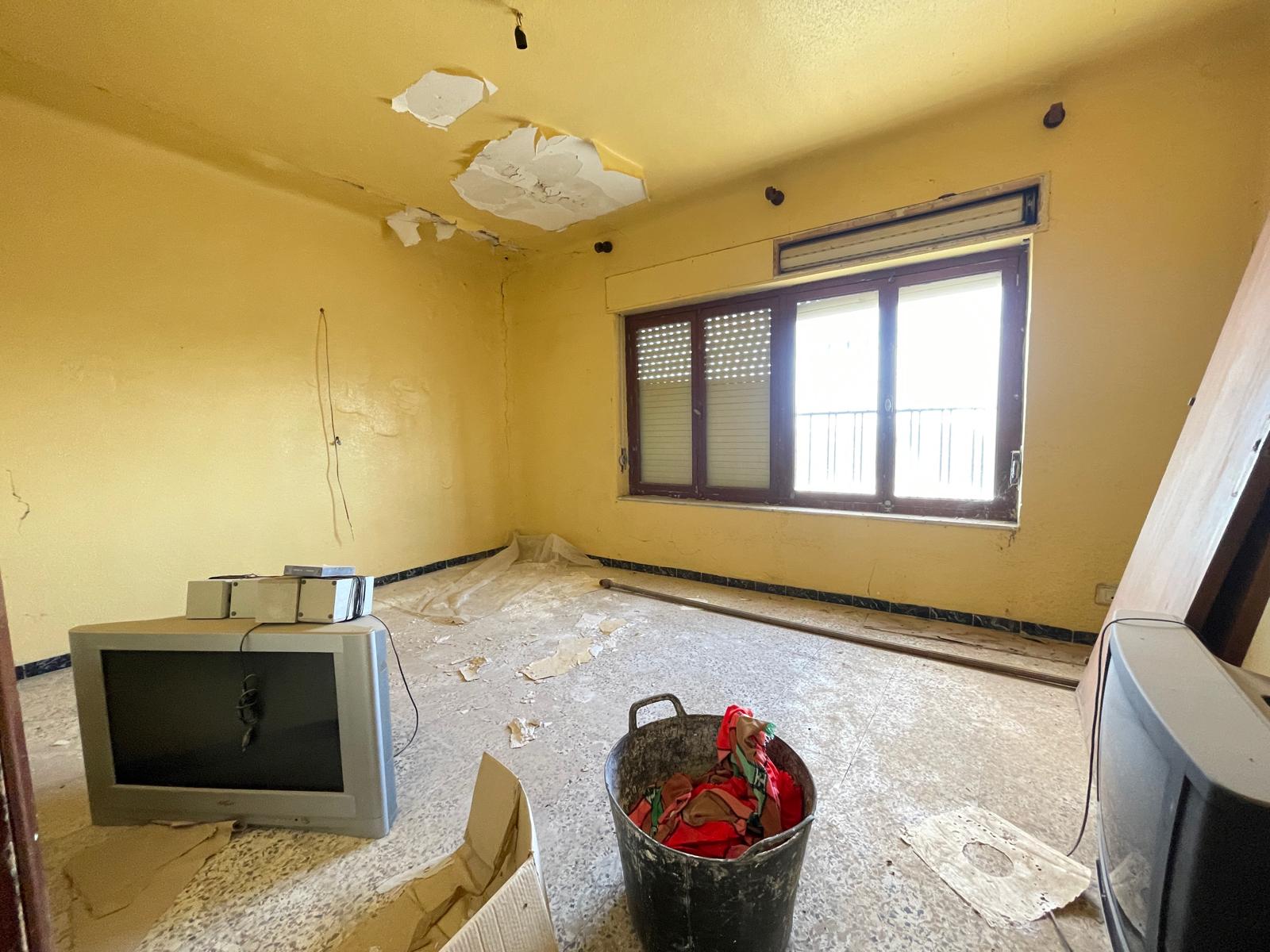 Piso en Venta - Carrer Castalla - 8