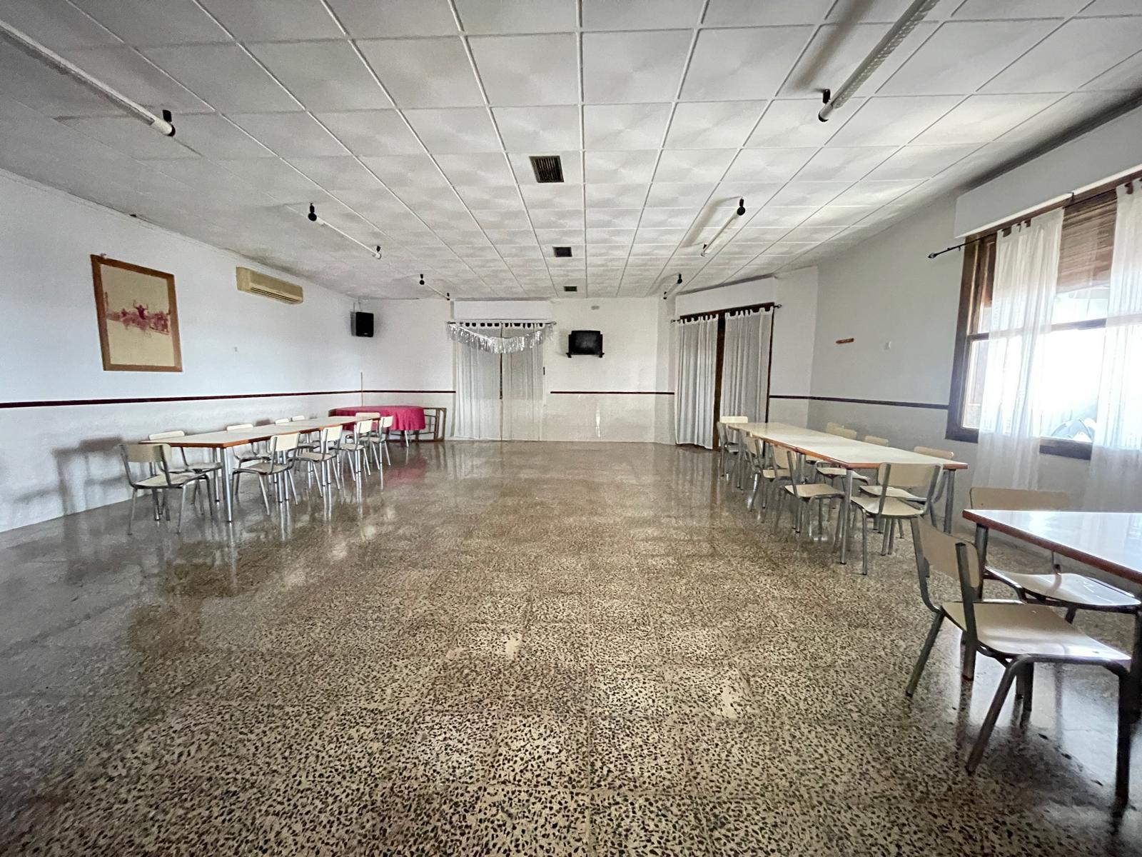 Piso en Venta - Carrer Castalla - 27