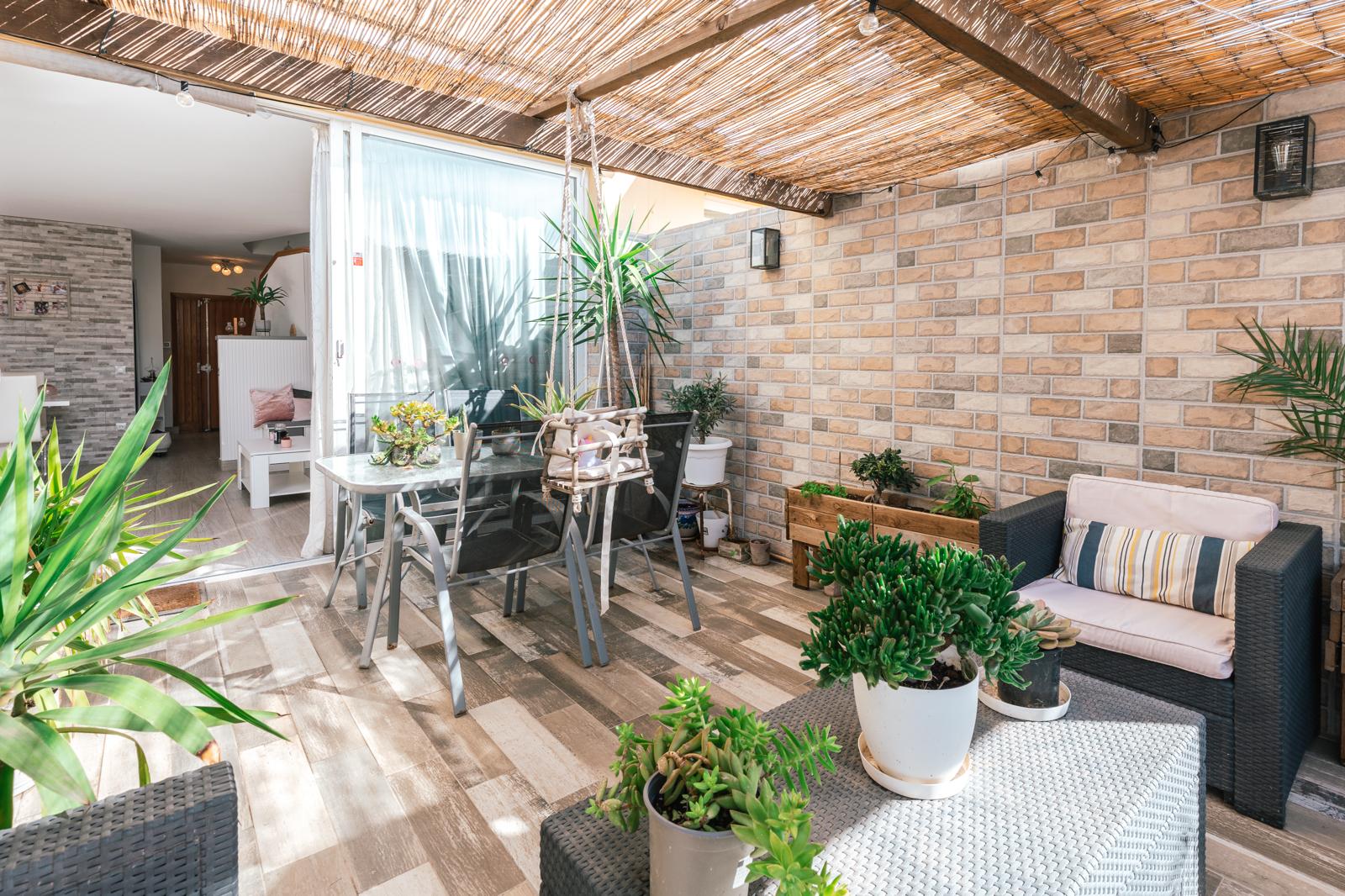 Dúplex reformado con terraza y parking en Sant Jordi - 5