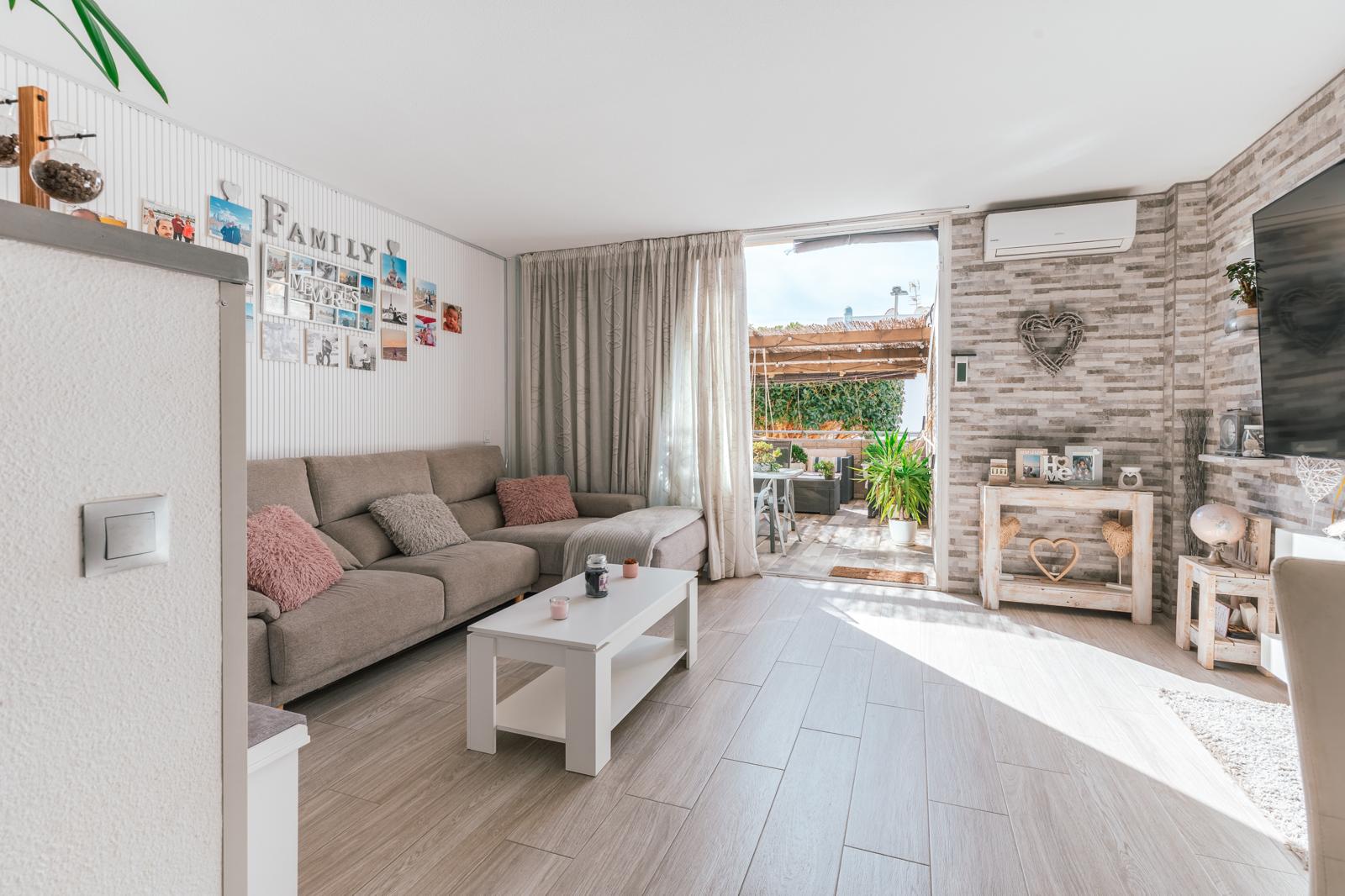 Dúplex reformado con terraza y parking en Sant Jordi - 6