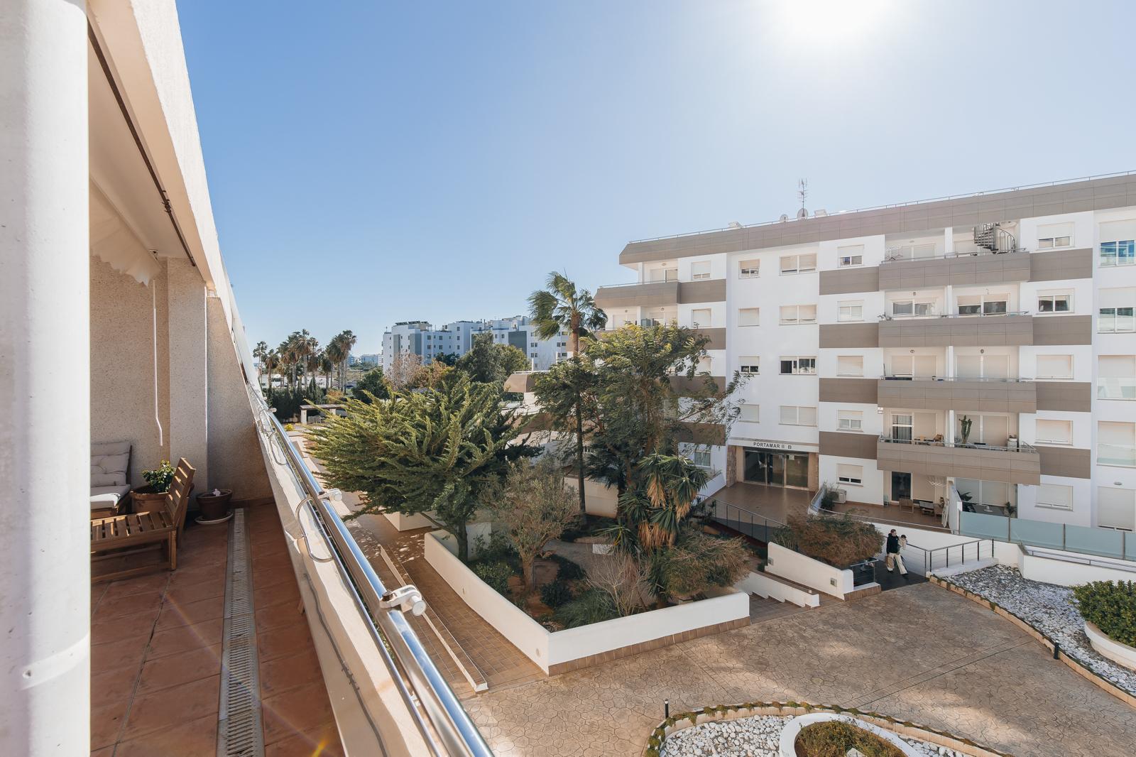 Piso en alquiler - Marina Botafoch | Piscina, pádel y parking - 20