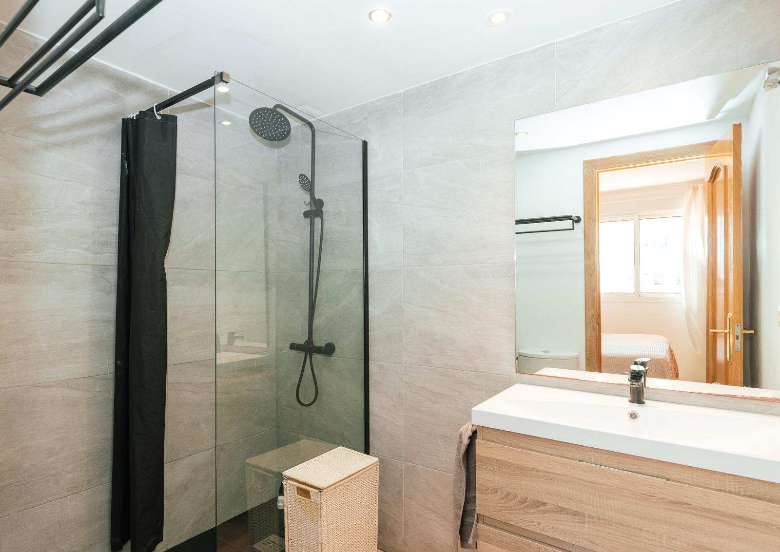 Piso en alquiler - Marina Botafoch | Piscina, pádel y parking - 12