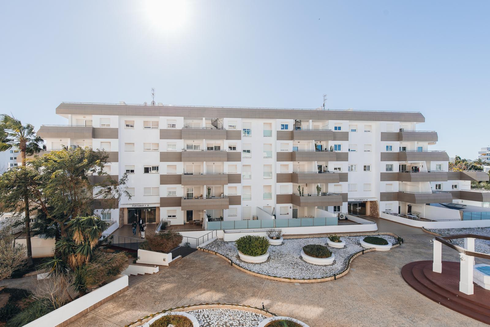 Piso en alquiler - Marina Botafoch | Piscina, pádel y parking - 19